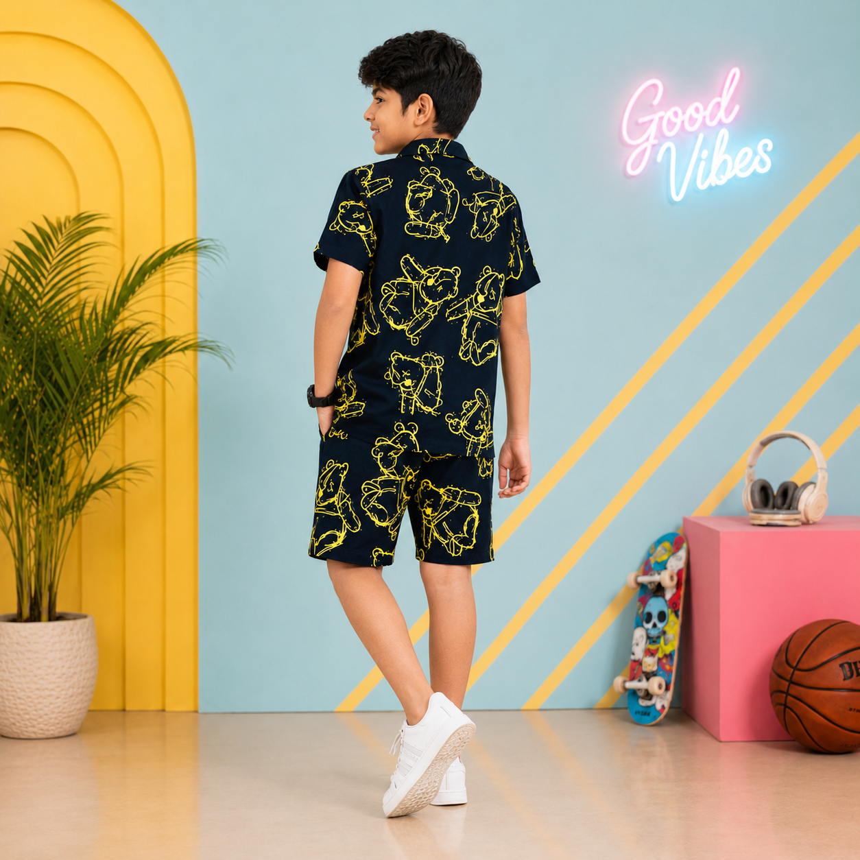 Summer Shirt & Shorts Set - Dark Blue & Yellow funky Bear Digital Print